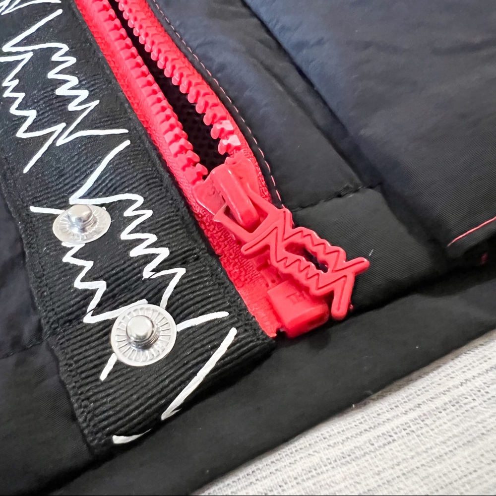 Puma Commitment Day Windbreak Jacket - Picture 13 of 16